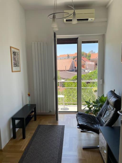 Spacious 3Br/2Bt Apartment With A/C In City Center 자그레브 외부 사진